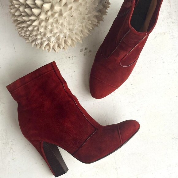 Cole Haan Rust Suede Almond Toe Cap Toe Ankle Boot D22838, Size: 8B - Picture 1 of 14